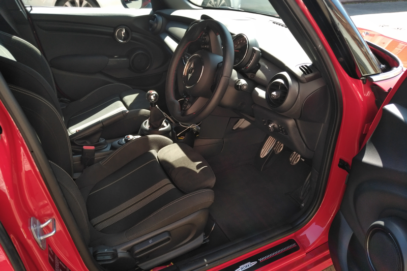 Illustration for article titled Today's clean, 2018 Mini Cooper five door.